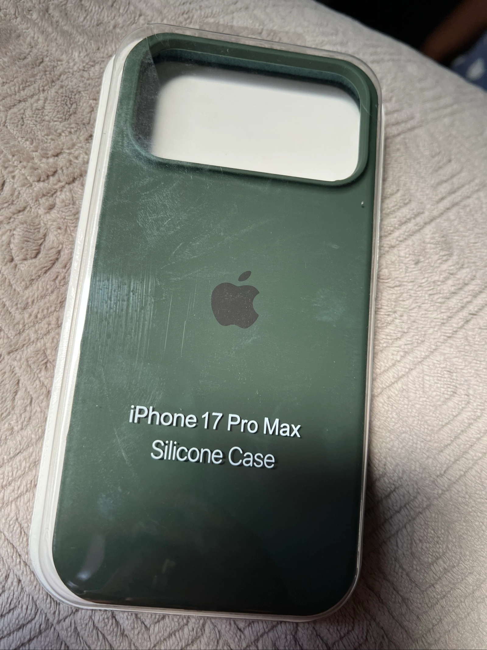 Coque silicone Apple vert foncé neuf 17 pro Max 